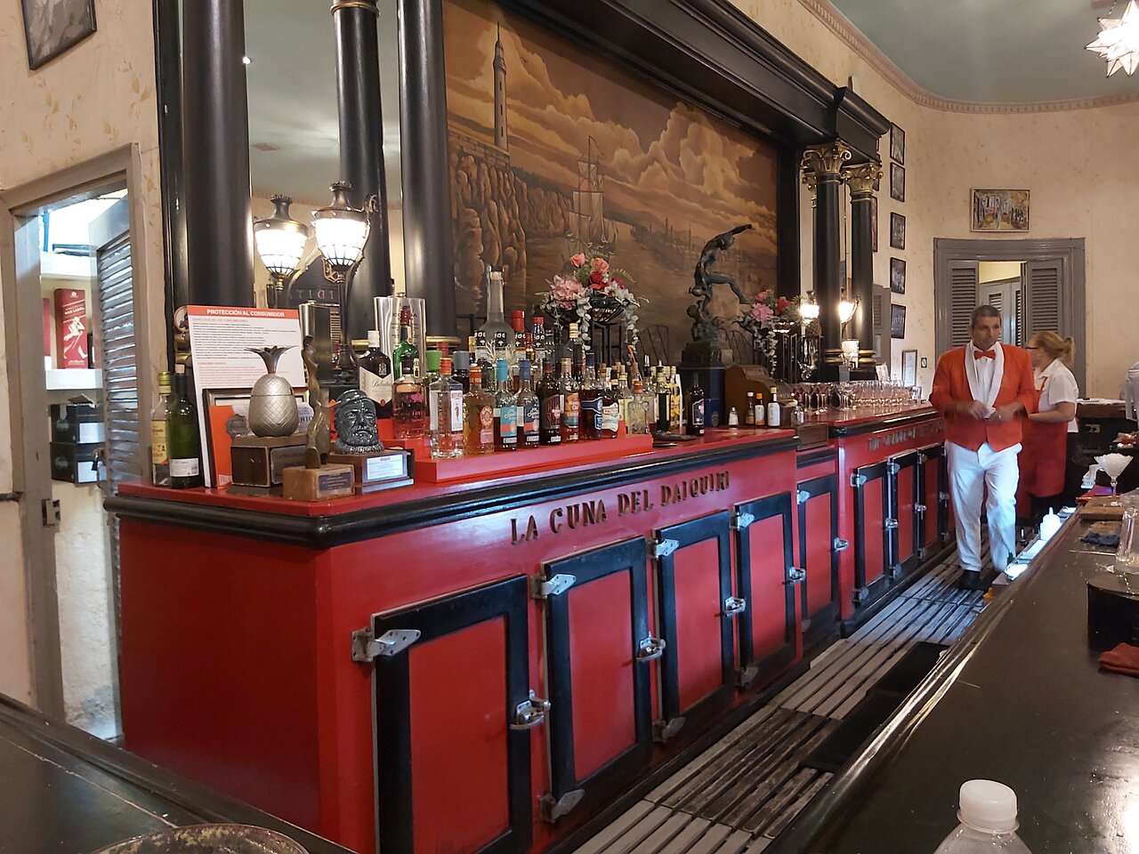 kuba-el-floridita-bar-ambijent-sank