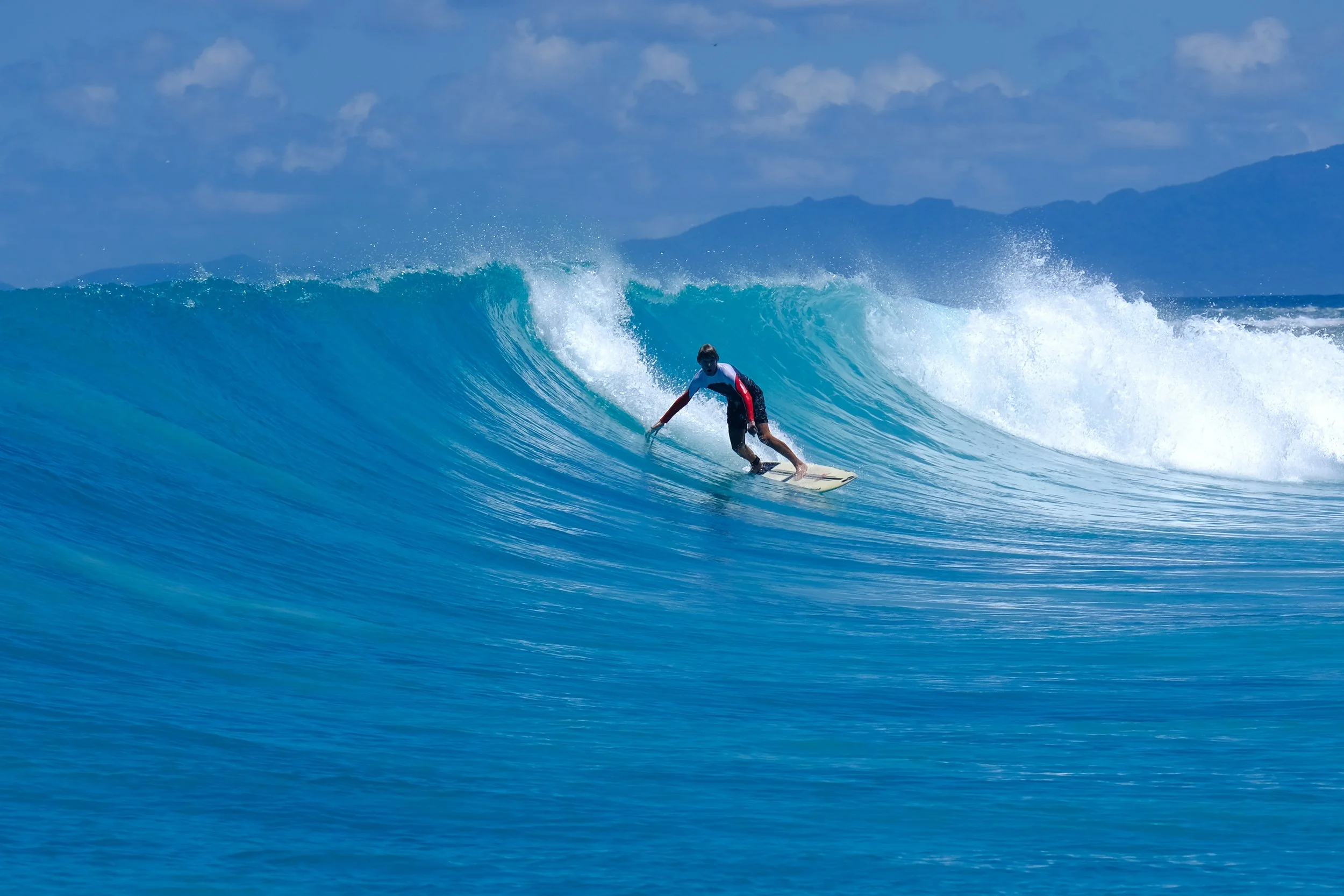 sejseli-surfanje-talasi