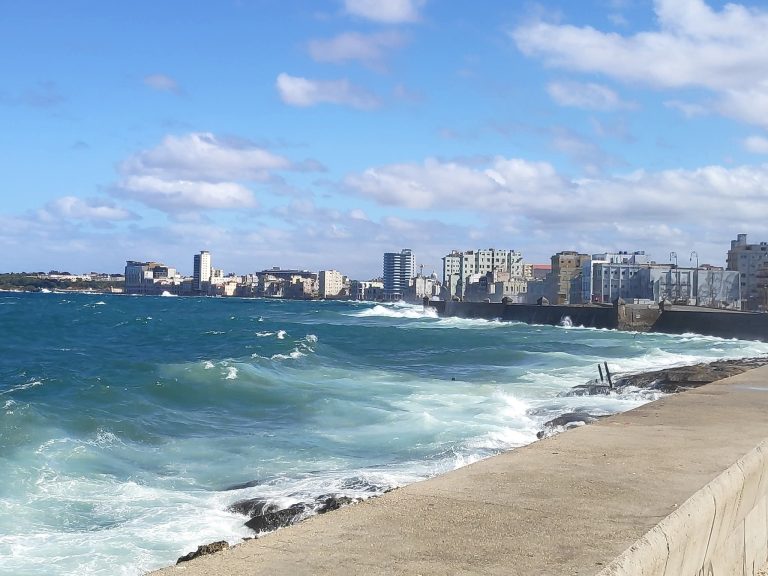 Malekon Kuba Havana