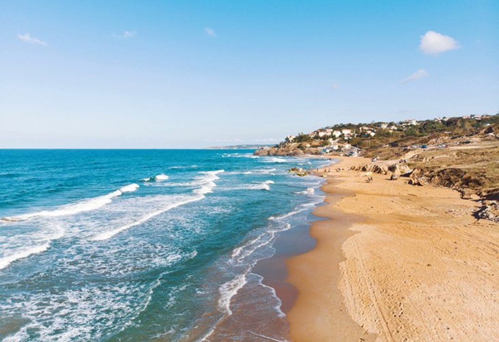 istanbul-plaza-obala-talasi