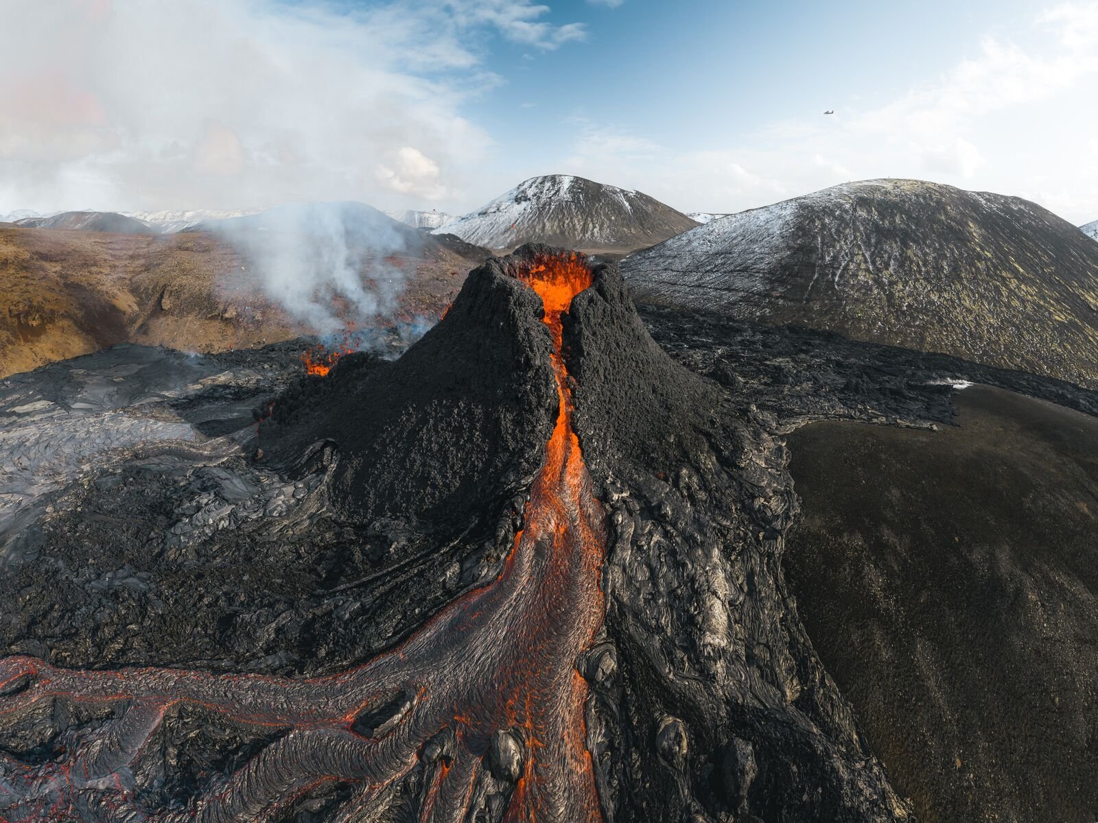 island-ostrvo-rejkjanes-lava-crna-masa
