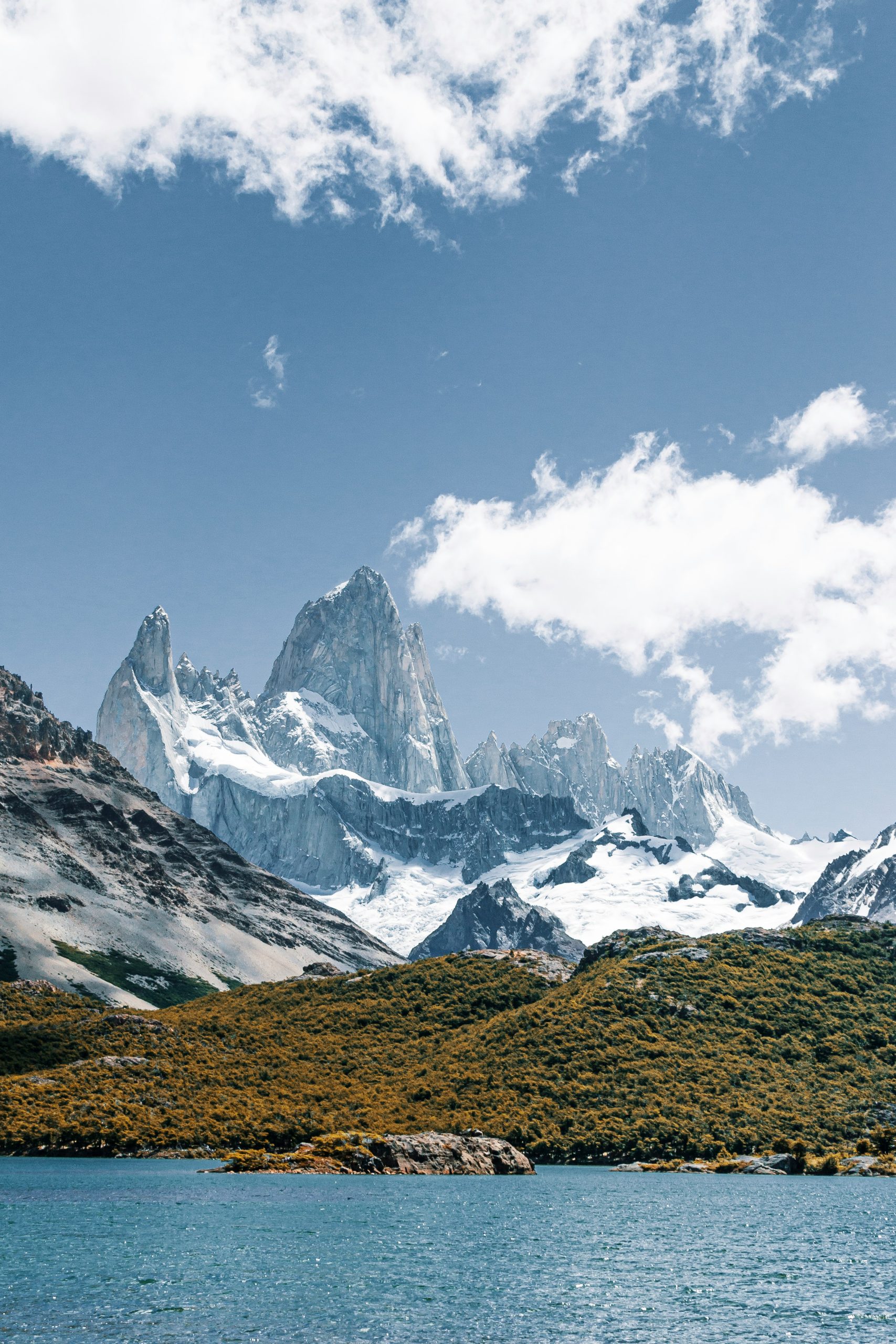 argentina-el-chalten-selo-plannski-vrh-fitz-roy-sneg-priroda