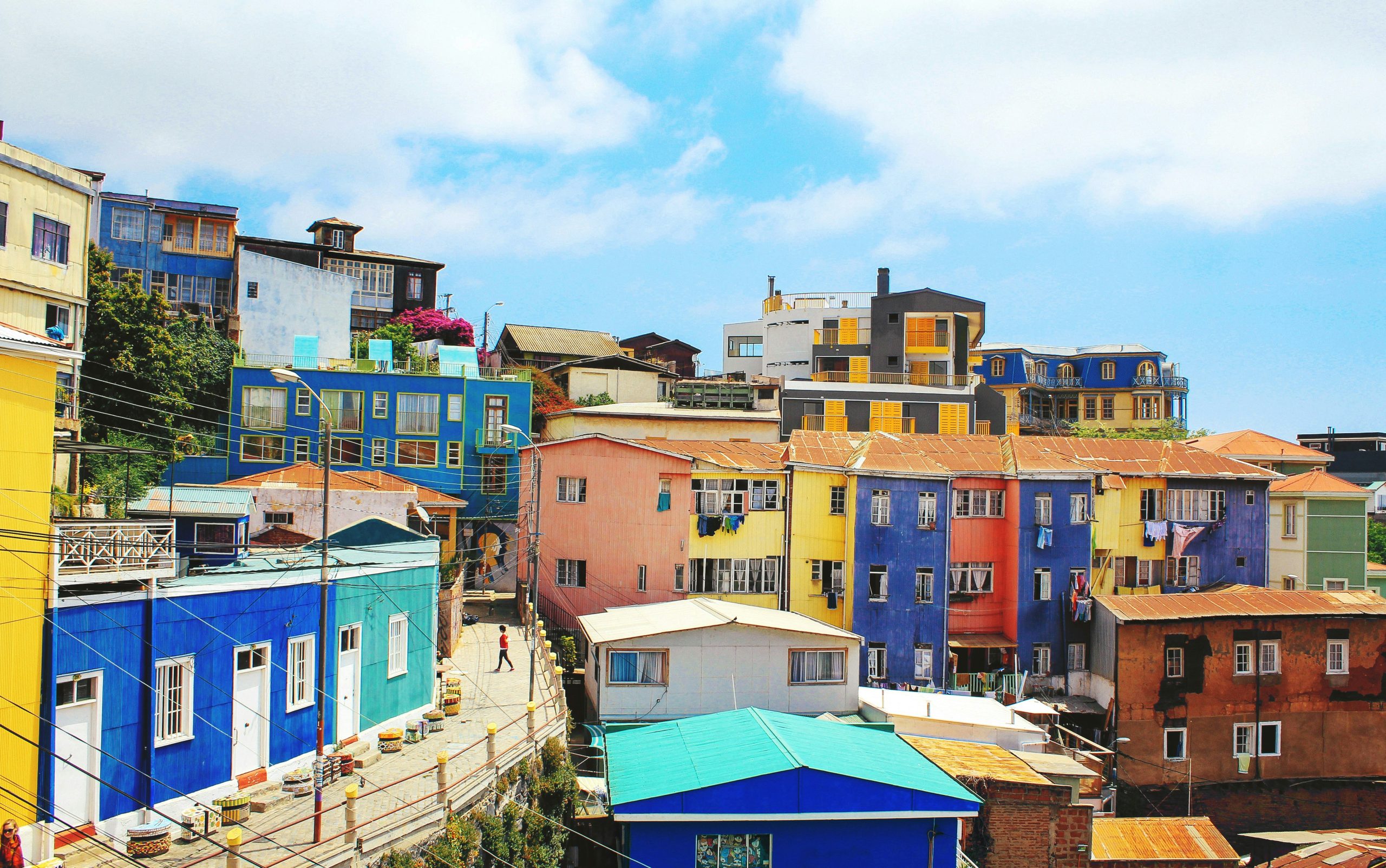 cile-valparaiso-kuce-jarke-boje-suncan-dan
