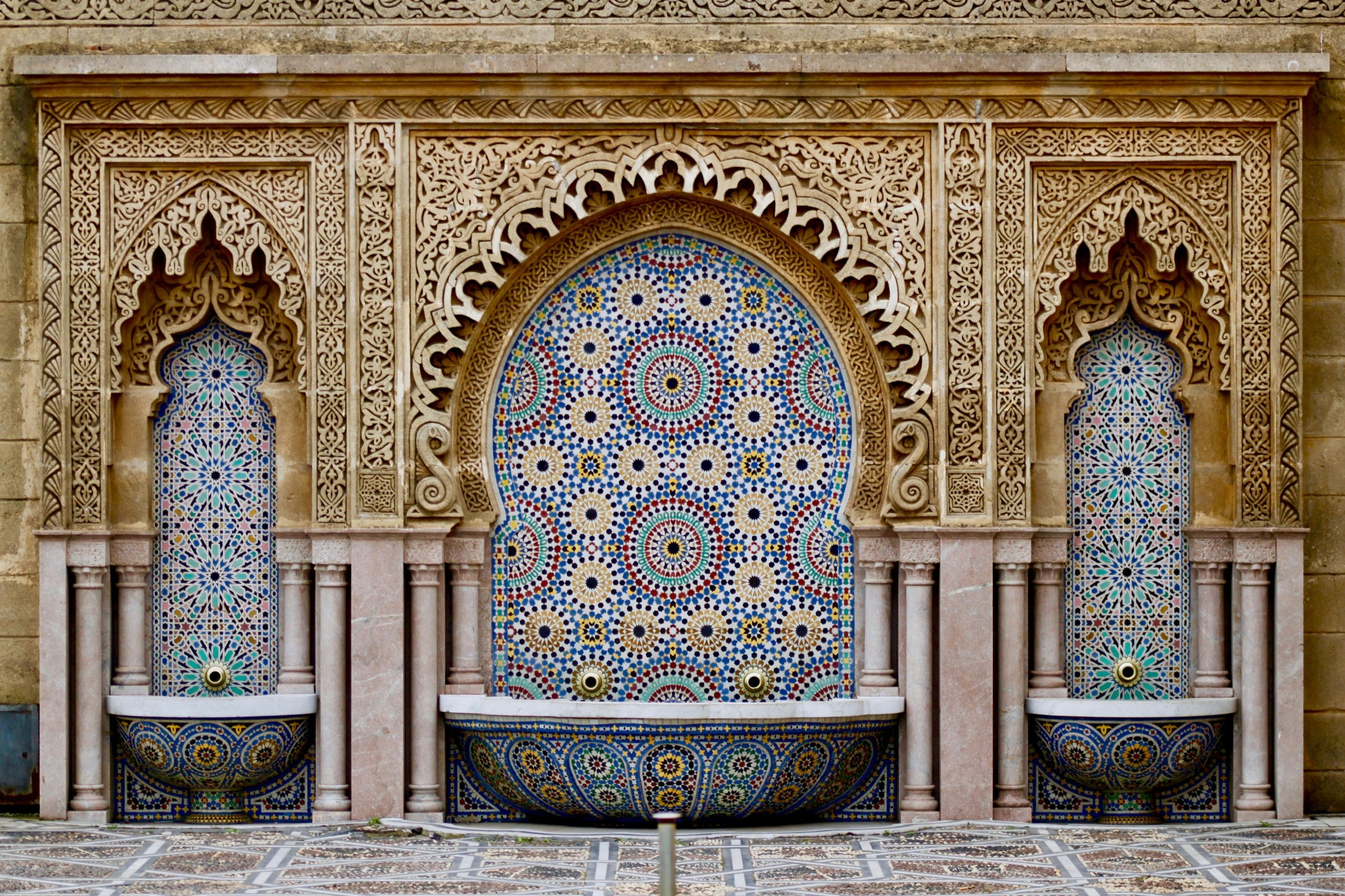 maroko-rabat-aladinova-cesma-boje-mozaici